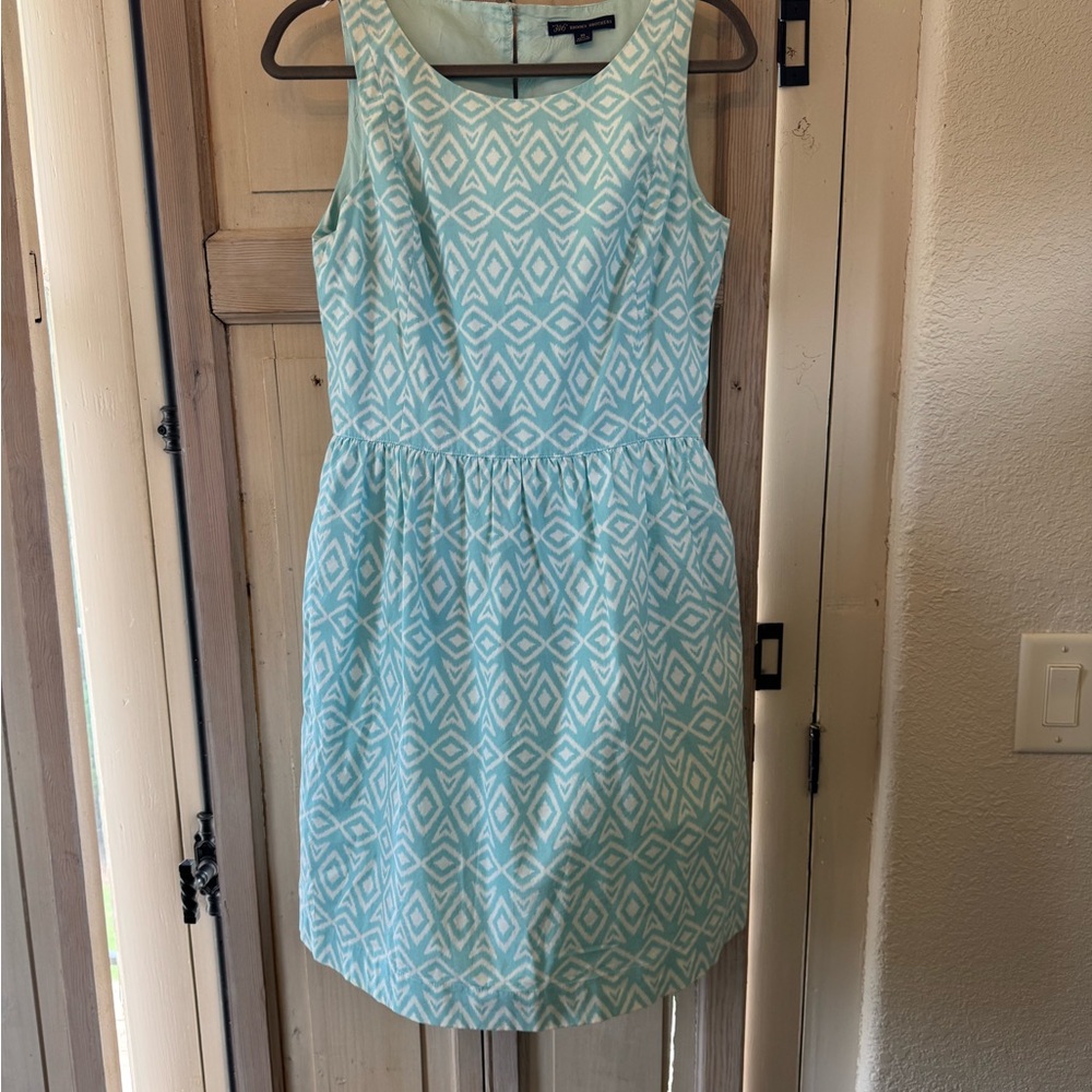 100% cotton Brooks Brothers Light Blue & White Sleeveless Geometric Mini Dress